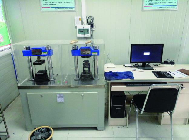 BC-300D電腦恒應力抗折抗壓試驗機安裝調試